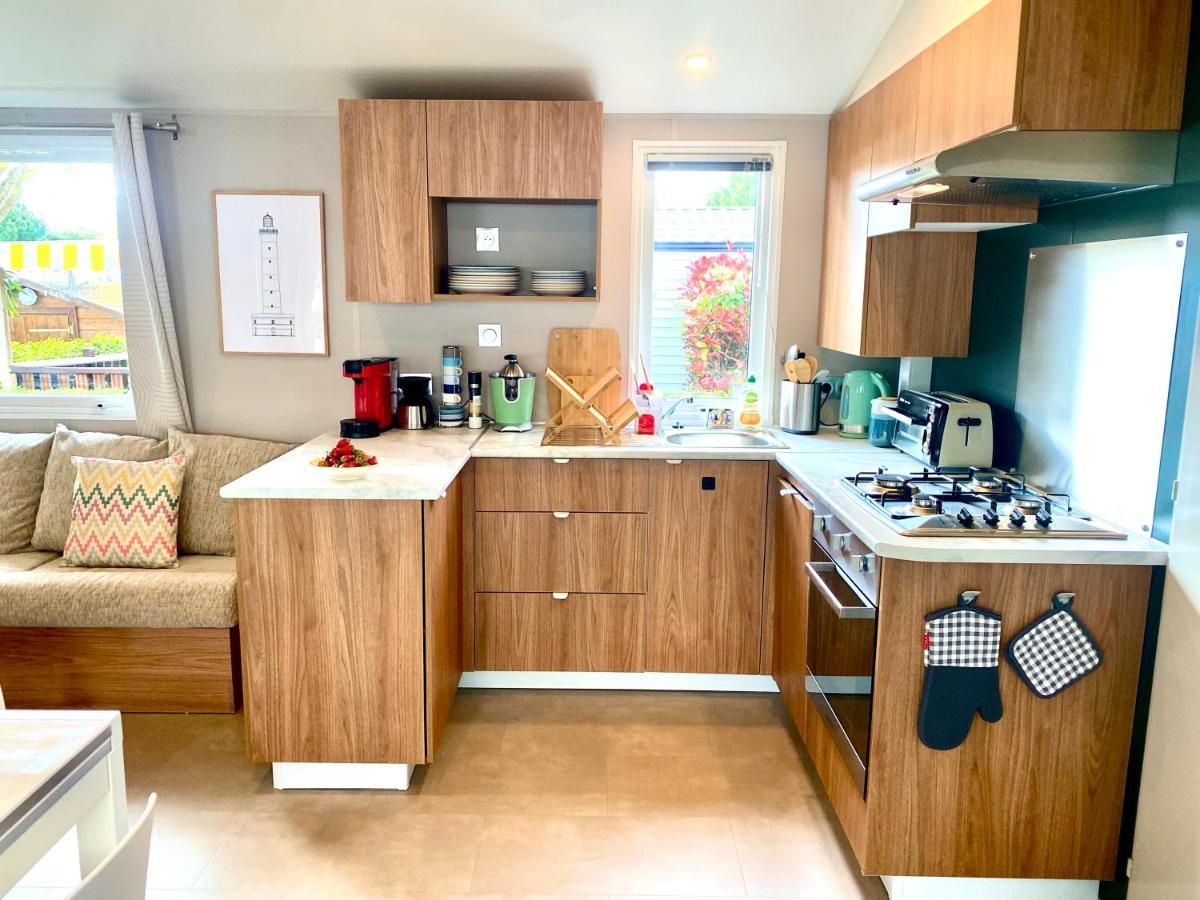 Mobil Home Excellence 6 Personnes Au Camping Mer Et Soleil, Saint George D'Oleron Les Sables Vignier Esterno foto